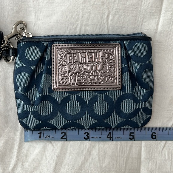 Coach Poppy Wristlet - Picture 8 of 9